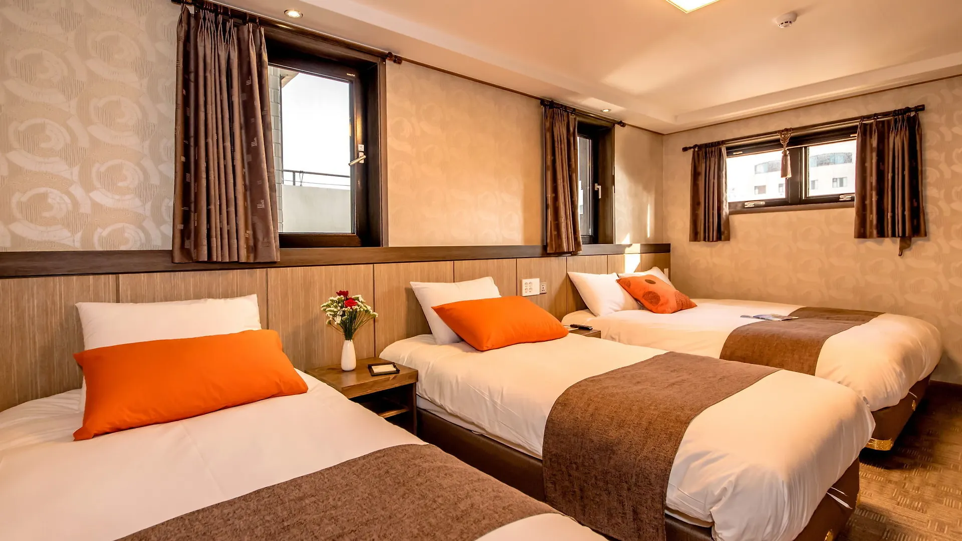 Index Hotel J Dream Jeju 3*,