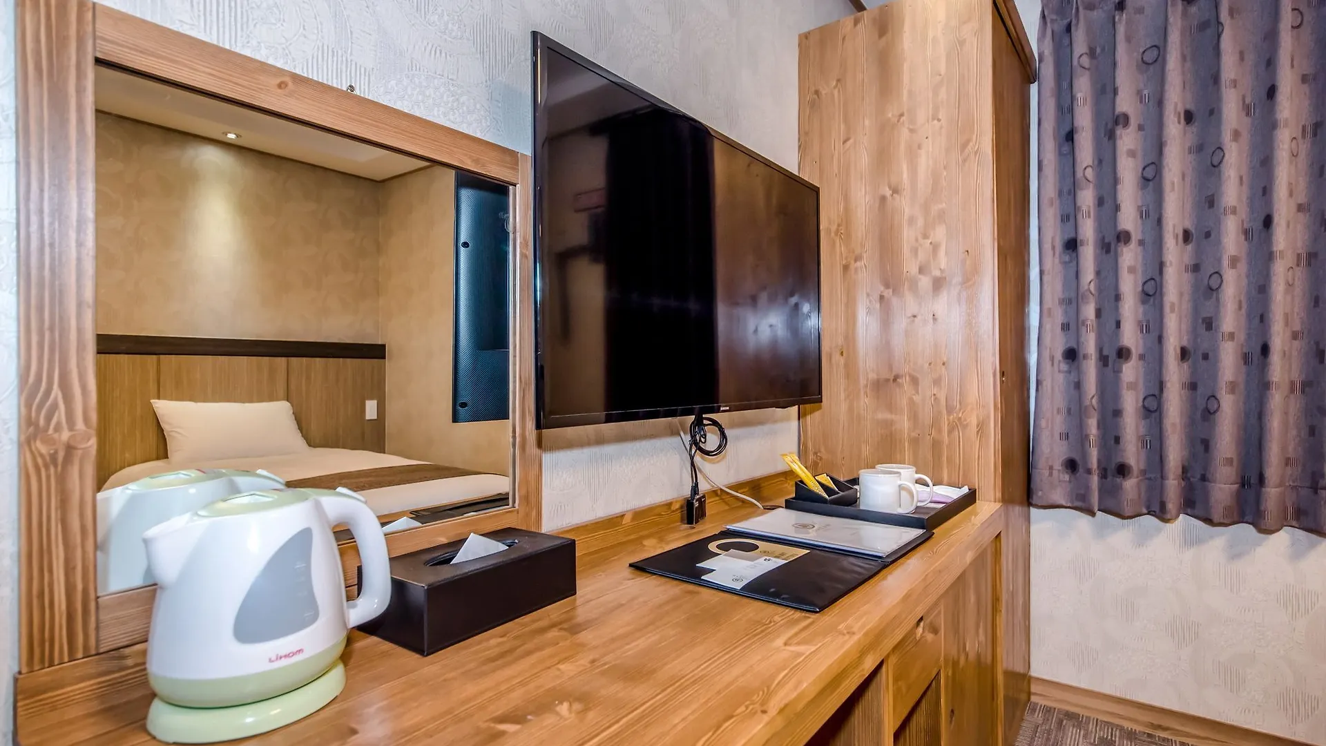 Index Hotel J Dream Jeju 3*,